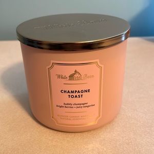 Bath & Body Works White Barn Champagne Toast Candle